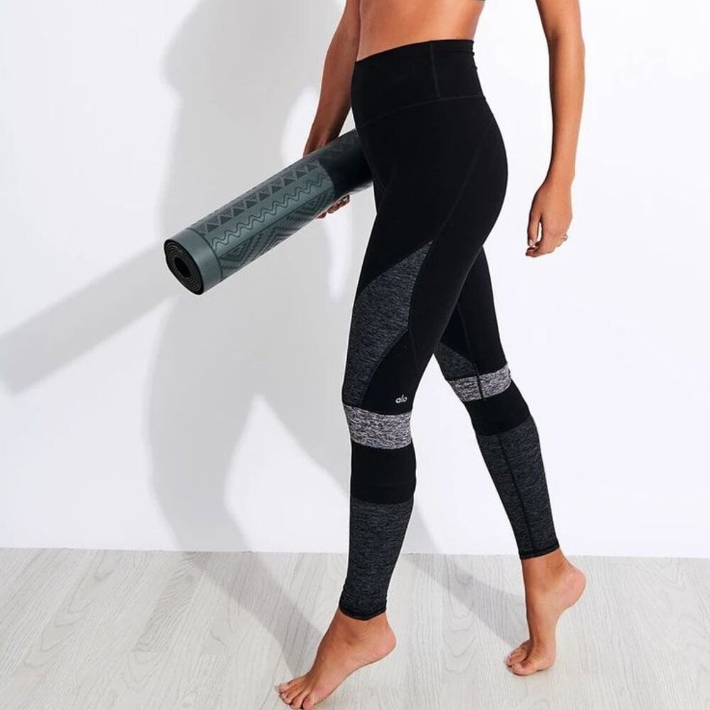 Alo Yoga High-Waist Alosoft Momentum Legging - Black/Dark Grey/Dove Grey/Black
